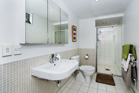 Photo of property in 21 Chamari Close, Titirangi, Auckland, 0604