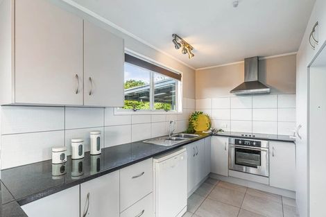 Photo of property in 8 Frostbite Place, Ranui, Auckland, 0612