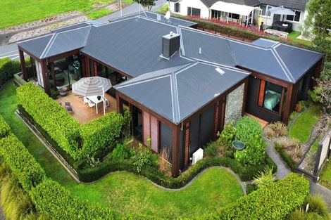 Photo of property in 2 Caldera Close, Pyes Pa, Tauranga, 3112