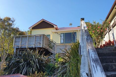 Photo of property in 32 Bonithon Avenue, Moturoa, New Plymouth, 4310