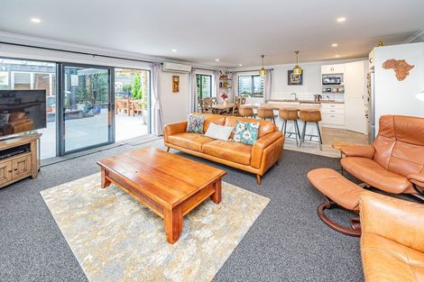 Photo of property in 18 Wanganui Road, Marton, 4710