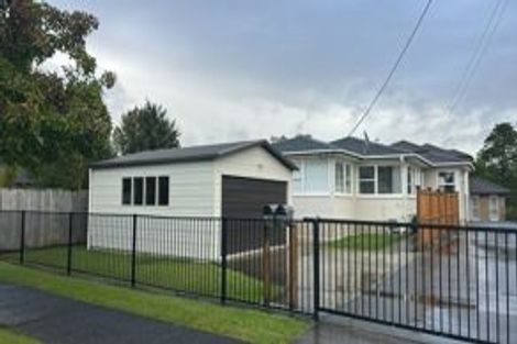 Photo of property in 6 Knox Road, Swanson, Auckland, 0612