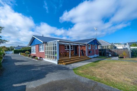 Photo of property in 24 Rhodes Street, Waimate, 7924