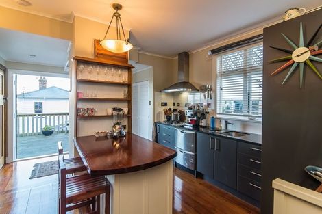 Photo of property in 127 Grant Road, Thorndon, Wellington, 6011