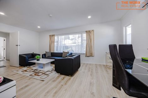 Photo of property in 1/84 Lake Road, Northcote, Auckland, 0627