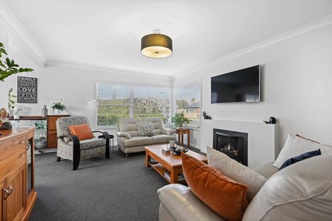 Photo of property in 37 Braid Road, St Andrews, Hamilton, 3200