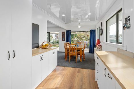 Photo of property in 43 Holdaway Street, Riversdale, Blenheim, 7201