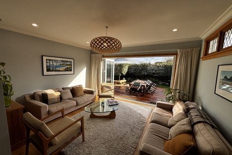 Photo of property in 22 Chilman Street, Strandon, New Plymouth, 4312