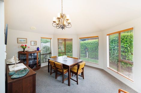 Photo of property in 11 Pastoral Lane, Hokowhitu, Palmerston North, 4410