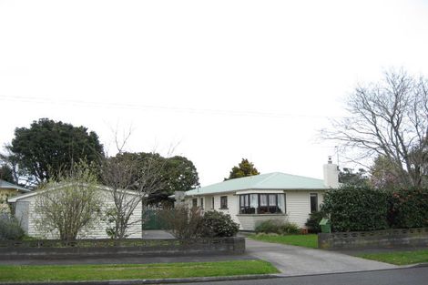 Photo of property in 22 Miro Street, Merrilands, New Plymouth, 4312