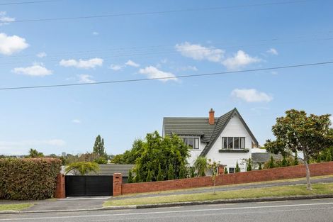 Photo of property in 69 Forest Lake Road, Forest Lake, Hamilton, 3200