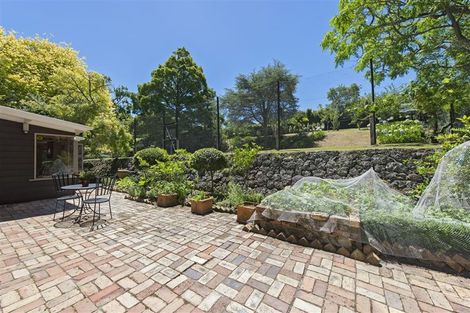 Photo of property in 69 Pupuke Road, Birkenhead, Auckland, 0627