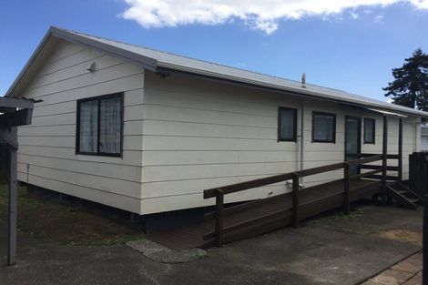 Photo of property in 1/103 Bruce Mclaren Road, Henderson, Auckland, 0612