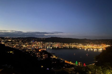 Photo of property in 55 Palliser Road, Roseneath, Wellington, 6011