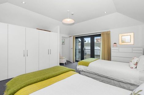 Photo of property in 286 Oriental Parade, Oriental Bay, Wellington, 6011