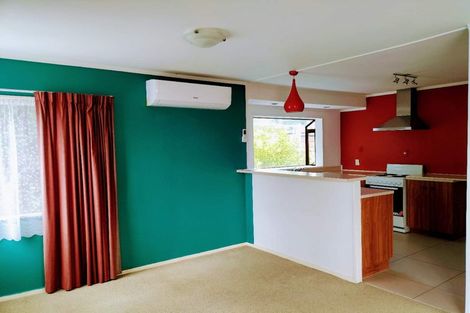 Photo of property in 60 Vintage Drive, Henderson, Auckland, 0612