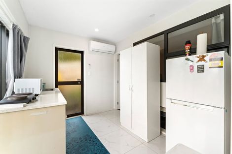 Photo of property in 7 Clarion Place, Glendene, Auckland, 0602