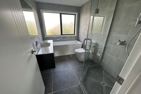 Photo of property in 25c Borrowdace Avenue, Botany Downs, Auckland, 2010