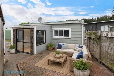 Photo of property in 16 Hydrabad Drive, Waitarere Beach, Levin, 5510
