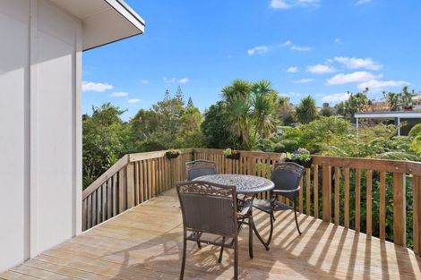 Photo of property in 9 Tobago Place, Sunnynook, Auckland, 0620