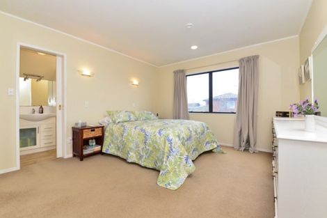 Photo of property in 16 Azimuth Place, Flagstaff, Hamilton, 3210