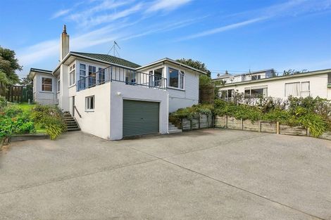 Photo of property in 13 View Road, Titahi Bay, Porirua, 5022