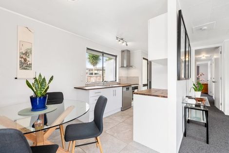 Photo of property in 5 Crystal Place, Pukehangi, Rotorua, 3015