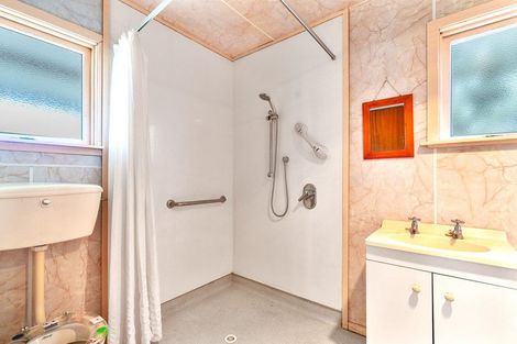 Photo of property in 27 Dublin Street, Martinborough, 5711