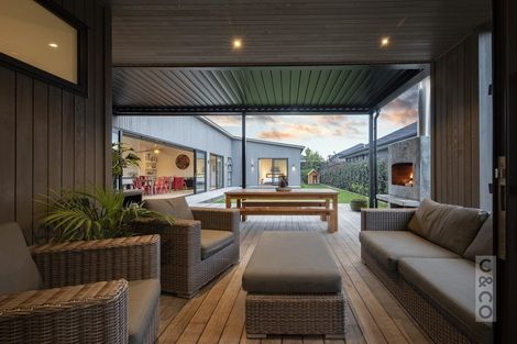 Photo of property in 28 Pohutukawa Parade, Riverhead, 0820