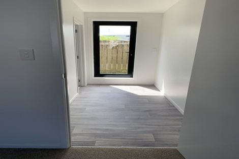 Photo of property in 2/108 Portage Road, New Lynn, Auckland, 0600