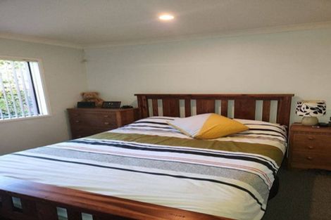 Photo of property in 202 Greenhithe Road, Greenhithe, Auckland, 0632