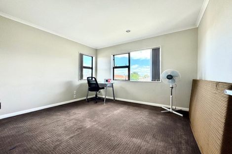 Photo of property in 77 Carruth Road, Papatoetoe, Auckland, 2025