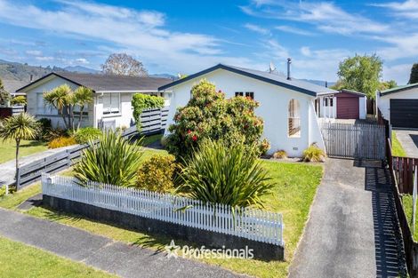 Photo of property in 35 Tacoma Drive, Totara Park, Upper Hutt, 5018