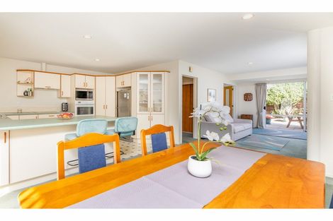 Photo of property in 16 Fuchsia Place, Halswell, Christchurch, 8025