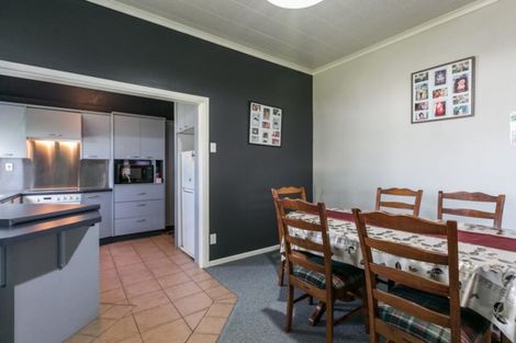 Photo of property in 28 Bowling Road, Greenmeadows, Napier, 4112