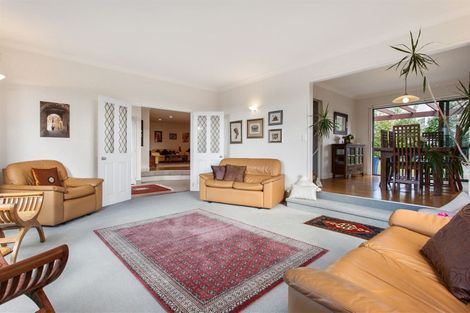 Photo of property in 89 Marina View Drive, West Harbour, Auckland, 0618