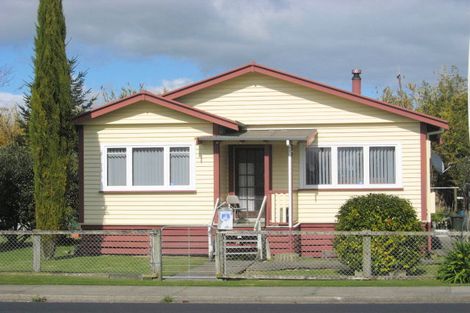 Photo of property in 34 Bridge Street, Edgecumbe, 3120