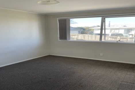 Photo of property in 70 Hyperion Drive, Randwick Park, Auckland, 2105