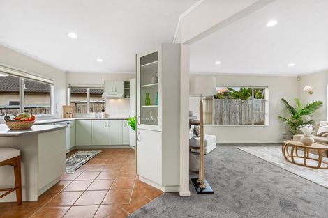 Photo of property in 13 Ginders Drive, Massey, Auckland, 0614