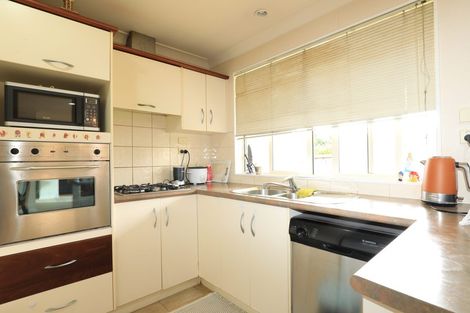 Photo of property in 13 Redcastle Drive, East Tamaki, Auckland, 2013