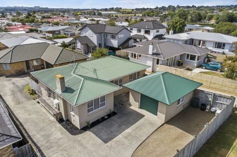 Photo of property in 74 Wellington Street, Pukekohe, 2120
