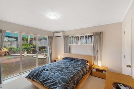 Photo of property in 5 Pat O'connor Place, Manurewa, Auckland, 2105