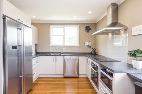 Photo of property in 10 Oriana Place, Highbury, Palmerston North, 4412