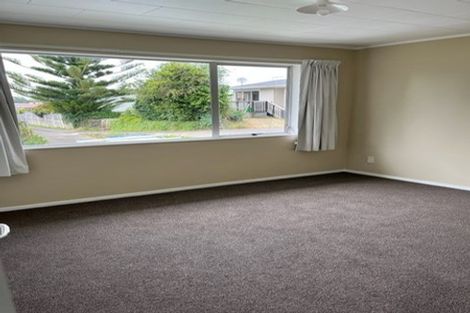 Photo of property in 2/19 Solar Road, Glen Eden, Auckland, 0602