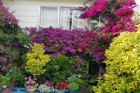 Photo of property in 1/3a Kirrie Avenue, Te Atatu South, Auckland, 0610