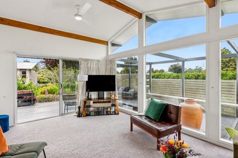 Photo of property in 4 Sylvan Avenue, Waikanae, 5036