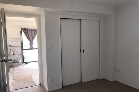 Photo of property in 1/13a Kitewao Street, Northcote, Auckland, 0627