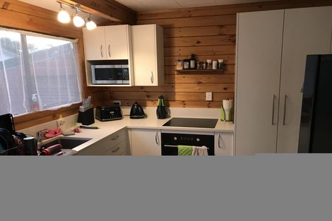 Photo of property in 2/133 Carnoustie Drive, Wattle Downs, Auckland, 2103