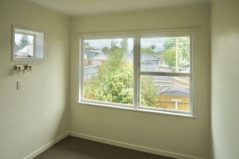 Photo of property in 97 Clovelly Road, Bucklands Beach, Auckland, 2012