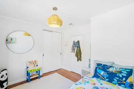 Photo of property in 35 Avondale Road, Avondale, Auckland, 1026